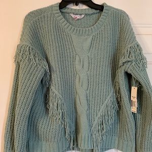 NWT Juniors XXL (19) Sweater